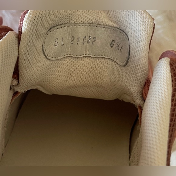 New Salvatore Ferragamo Chunky Skylar Sneakers - Picture 14 of 16